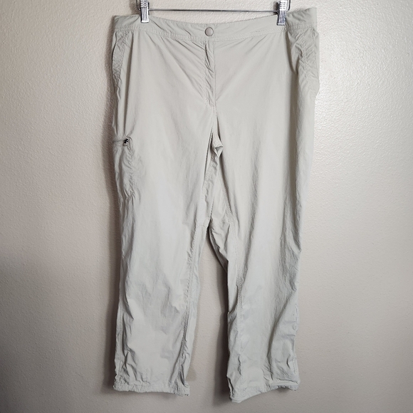 LL Bean Womens |18| Khaki Water-Repellent Midrise Straight Leg Trail Hiking Pant - Picture 1 of 10